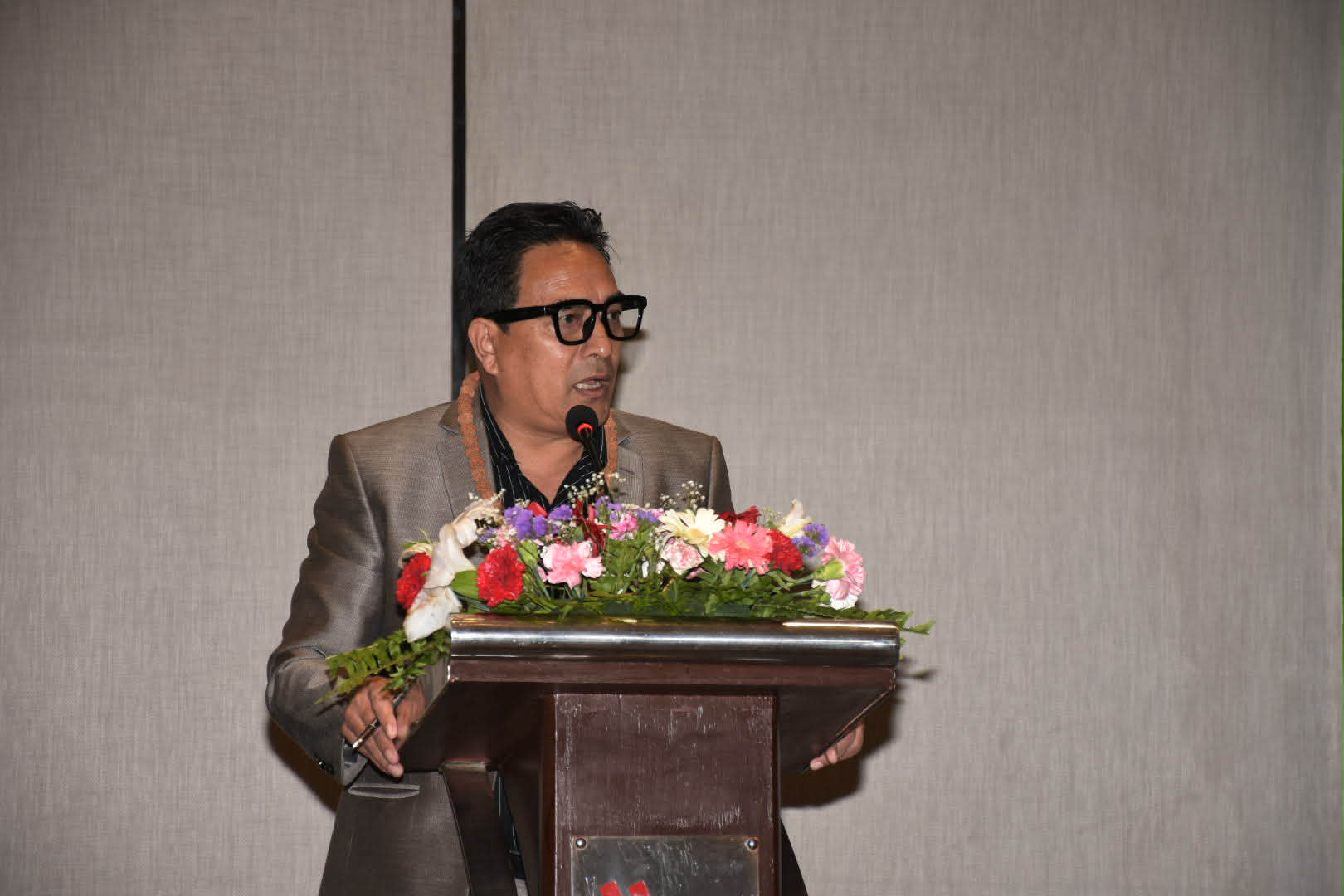 '५० युनिट बढी विद्युत खपतमा ५ प्रतिशत कर र शिक्षा तथा स्वास्थ्यमा लगाइएको कर पुनर्बिचार गरियोस्'